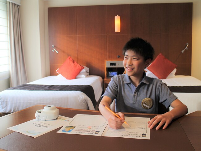 【ロイヤルパークホテル】夏休みの自由研究はホテルに泊まって完成！「ホテルのお仕事研究プラン」を発売。