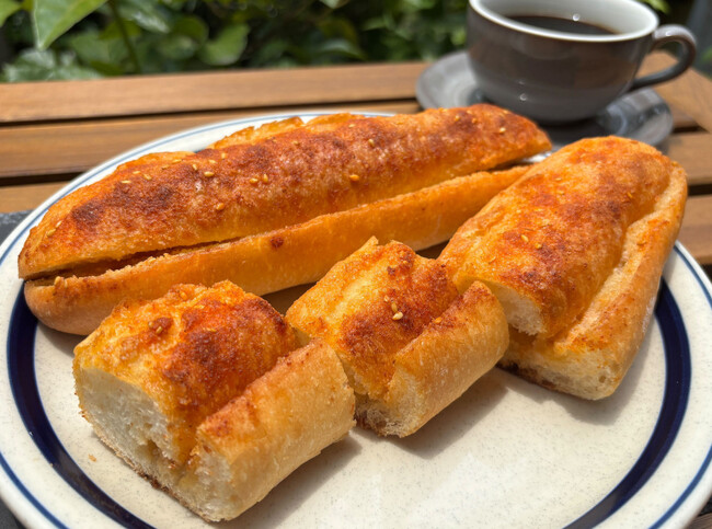 暑さを吹き飛ばす旨辛体験!『どっから明太フランス』BAKE OTTOで限定発売