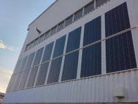 再生可能エネルギーの活用推進に向け、軽量薄型太陽光パネルの自社工場への導入実証を開始