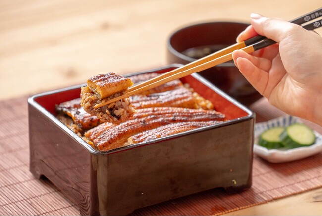 地産地消でつなぐ地域循環型グルメ。おふろcafe 白寿の湯にて、土用の丑の日に隣町上里町で育ったうなぎを使ったメニューを限定提供