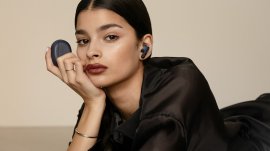 Sudio N3 Pro ミッドナイトブルー着用写真 Sudio N3 Pro ミッドナイトブルー着用写真