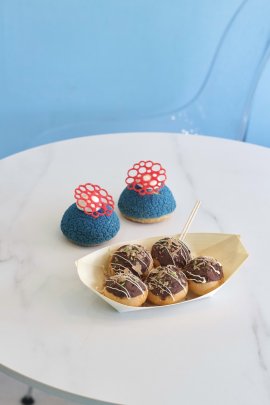 新商品「スペシャルシュークリーム2025」「たこ焼きシューアイス」 新商品「スペシャルシュークリーム2025」「たこ焼きシューアイス」