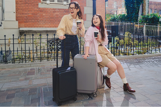 夏休みの旅行にも!女性のための機能派スーツケース3選