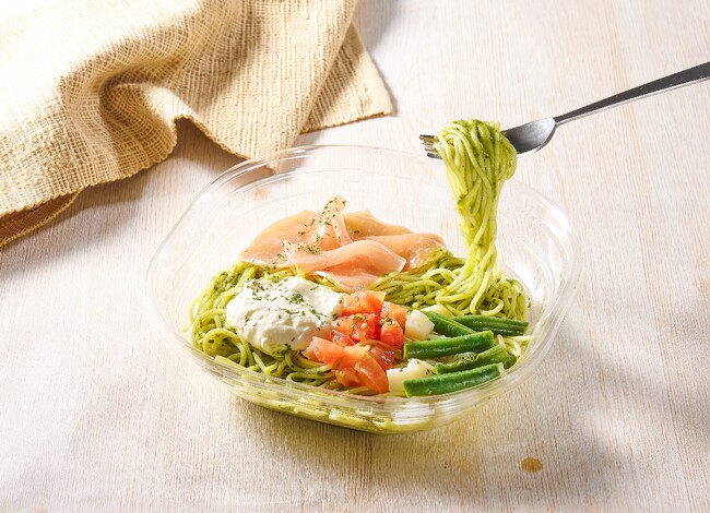 生ハムの旨み・まろやかなクリームチーズソース・バジルの香り！「冷製パスタ 生ハムとバジルソース」が7月23日（水）から順次発売