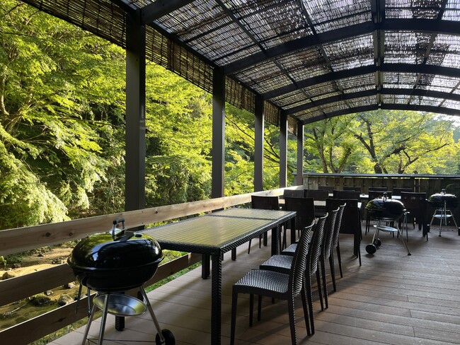【愛知　瀬戸】名古屋から車で50分、渓流沿い絶景で楽しむ『ウッドデザインパーク岩屋堂』持込BBQがリニューアル ～食材・ドリンク販売も開始、川遊びも満喫できる夏の自然体験スポット～」