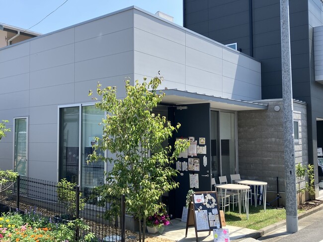 高齢者の新しい「自立型住まい」、建築家設計 × 見守りサービスで「安心と自由」を両立！