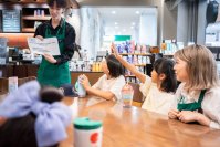 子ども支援プログラム「ハミングバード プログラム」の一環として 8月1日（金）からスターバックス店舗で子ども向けイベントを開催