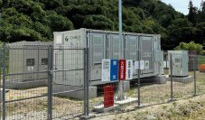 シェアリング機能付きハイブリッド蓄電所の太陽光発電設備が運転開始