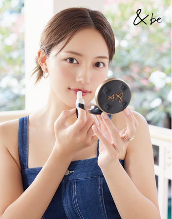 <&be(アンドビー)> ひと塗りでふっくら※1ツヤめく唇を叶えるプランプリップが数量限定で発売!