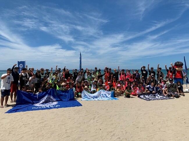 「浜田市を海ごみゼロへ！」海ごみ拾い×キッズサーフィン×ビーチサッカーで真夏を満喫！