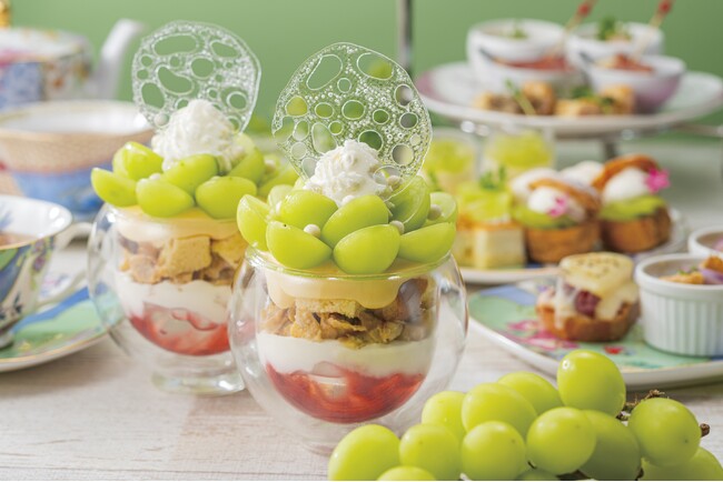 【シャインマスカットがパフェの上で花開く】秋のアフタヌーンティー／ザ ロイヤルパークホテル アイコニック 東京汐留