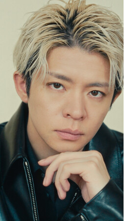 【速報】Number_i 岸優太が『Numero TOKYO』10月号特装版カバーに初登場！