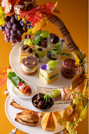 【リーガロイヤルホテル東京】果実からバルサミコ酢までぶどうを味わい尽くす至福のアフタヌーンティー「Vignoble（ヴィニョーブル）」