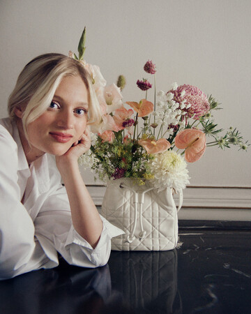 【DIOR】ナディア・テレスキエヴィッチによる「D-モーション」バッグのエクスクルーシブ動画を公開