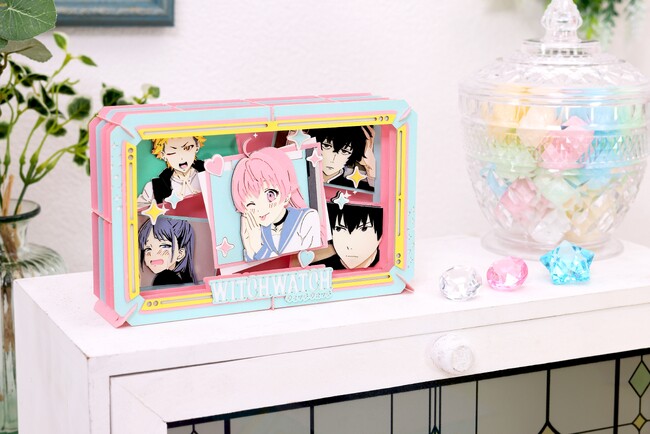TVアニメ『ウィッチウォッチ』のキャラクターたちが飛び出す、立体クラフトアート新登場 「ペーパーシアター TVアニメ『ウィッチウォッチ』」発売