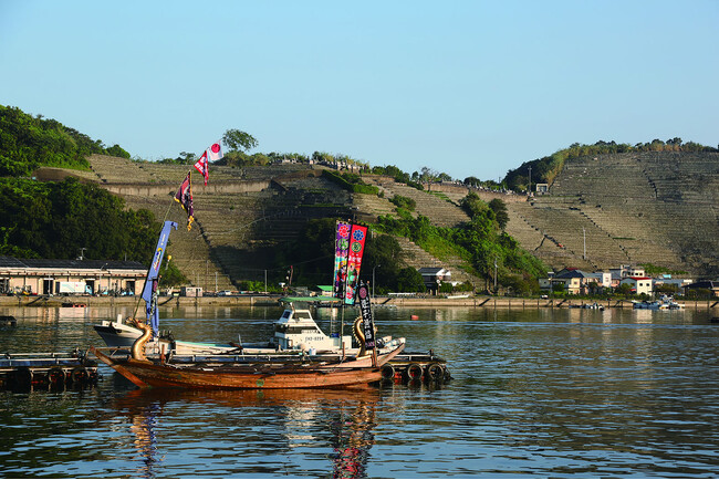 佐川印刷株式会社、「Eのさかな」バックナンバー全34巻を愛媛県内の市立・町立図書館へ寄贈