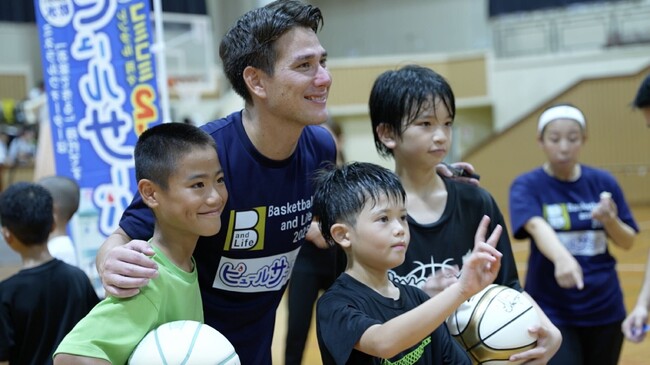 沖縄の未来のバスケットボールプレーヤー育成イベント「Basketball and Life Clinic 2025」開催