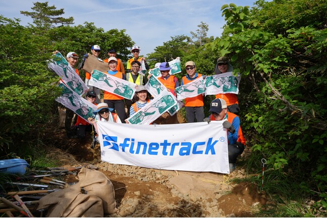 【実施レポート】登山道保全・湯守文化・火山地形観察の体験型トレッキングプログラム～山の未来を想像する2日間　in安達太良山
