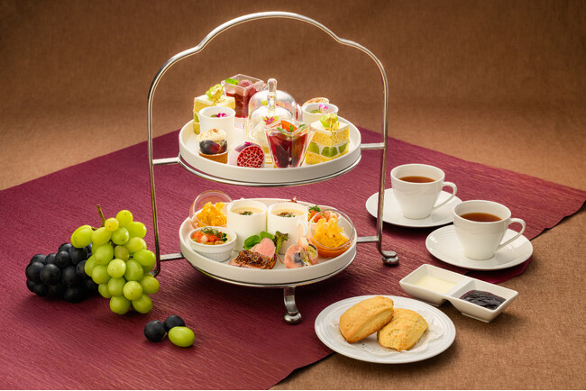 シャインマスカットと巨峰を愉しむアフタヌーンティー／丸ノ内ホテル