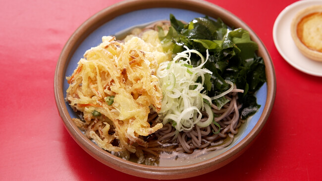 【ＢＳ日テレ】「ドランク塚地のふらっと立ち食いそば」山梨で見つけた地下水が湧き出るおそばやさん！　ドランク塚地も「マジで違う！」　南アルプスの湧き水を使ったクセになるつゆ！