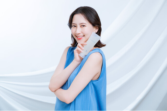 モデル・俳優の河北麻友子さんが『Fleuri(フルリ)』ブランドアンバサダーに就任