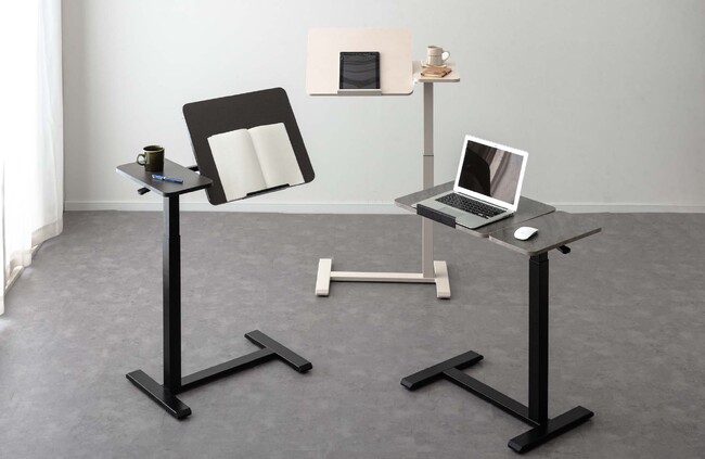 【タンスのゲン】テーブルの“高さ”も“角度”も自分仕様に！キャスター付きで移動もラクラク！『昇降式テーブル』に新作登場