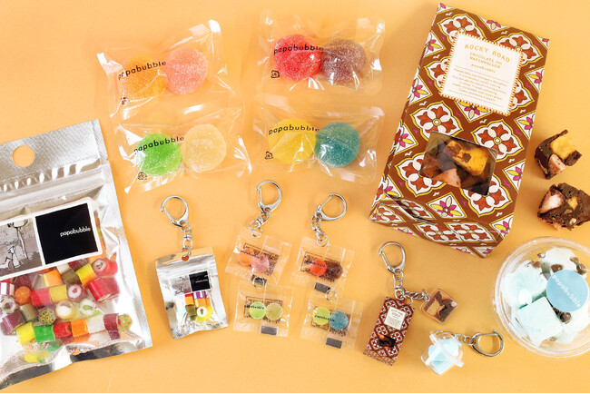 まるで本物？！全5種のかわいすぎるお菓子たちがマスコットチャームになって登場　PAPABUBBLEのカプセルトイシリーズ　8月6日より発売