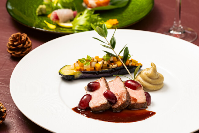 【ホテルラフォーレ修善寺】伊豆発祥の巨峰をはじめ、全皿に季節のフルーツを取り入れたディナーコース秋の果実と彩る創作和洋「極-KIWAMI-」を発売