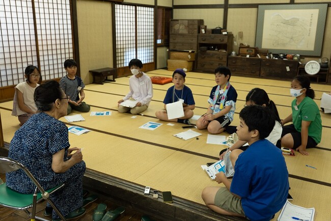 小学生記者が川崎の歴史を取材!「川崎の歴史の本」をつくるプロジェクトにて。