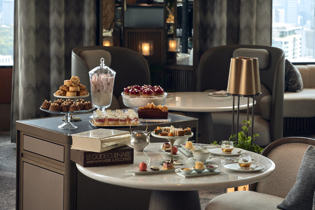 【ザ・リッツ・カールトン東京】伝統的なアフタヌーンティーとエスコフィエの料理哲学に着想を得た「グランクラシックアフタヌーンティー」が期間限定で登場