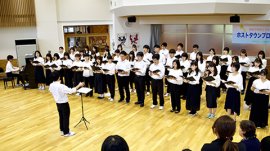 過去に実施した合唱行脚の様子 過去に実施した合唱行脚の様子