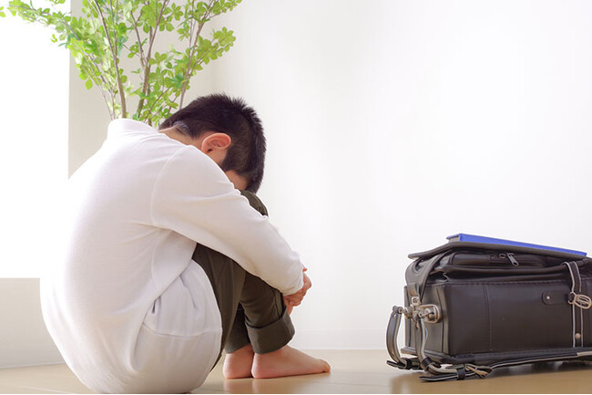 【調査結果】小中学生の約半数が自身を「不健康」と感じると回答。その理由の9割以上は「ストレスや不安」