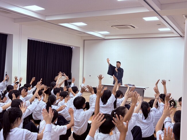 現役俳優による特別授業！地元中学校で歌舞伎の世界を体感！