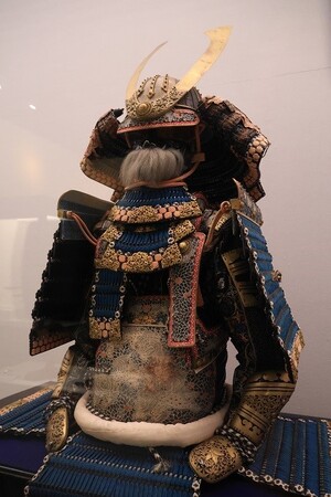 武士の美を伝える甲冑・刀剣・鉄砲の名品が一堂に