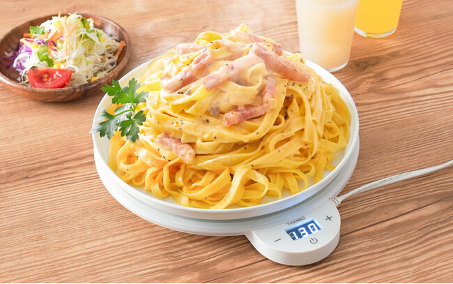 最後のひとくちまでずっとホカホカの食事を楽しめる、専用皿付き保温プレート『フードウォーマーディッシュ(Dish)』を発売