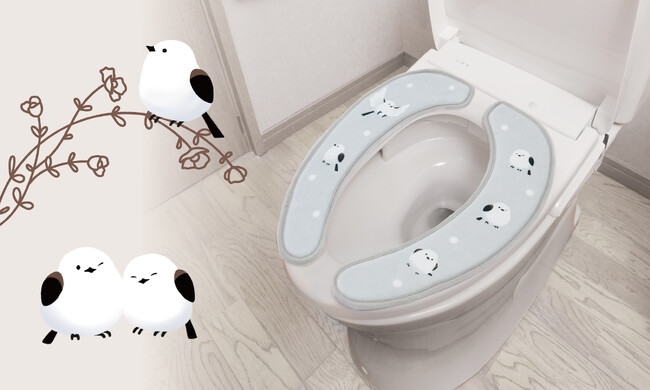 ”雪の妖精”シマエナガ柄 でトイレの雰囲気を明るく♪やわらか低反発クッションがお尻にやさしい、貼るだけ便座シート