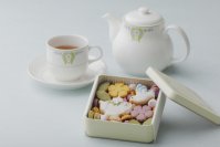 【万平ホテル】大正時代から続く“花柄メニュー”をデザインしたクッキー缶が新登場
「万平ホテルフラワークッキー缶」期間限定発売