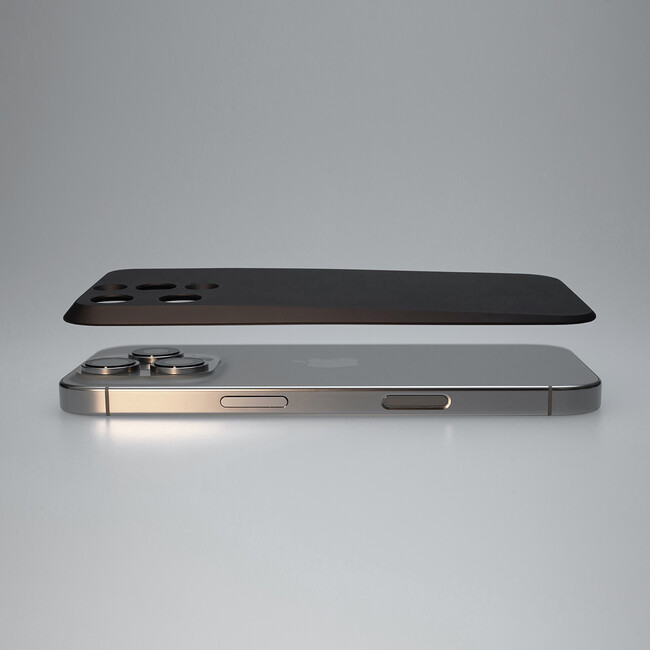 ケースではない、新しい選択肢。『MYNUS iPhone 16 Pro MAGBACK』
