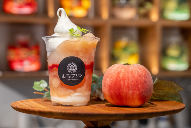 山形市産とろける桃とプリンのハーモニー！道の駅蔵王でしか味わえない、究極の「飲む桃パルフェ」8月23・24日の土日限定で新登場！