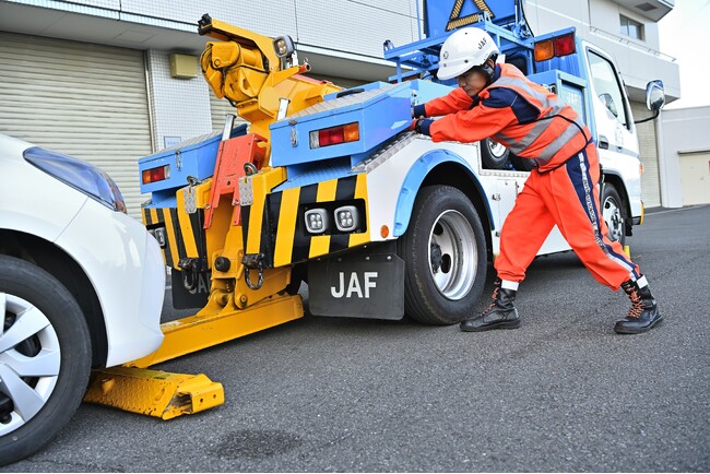 今年のお盆期間、JAF受付件数は全国で7万6087件