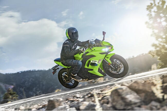 軽快で扱いやすい！カワサキ「Ninja 650」Newカラー＆スマートフォンアプリとスマホ連携でさらに快適に―2025年9月27日に発売