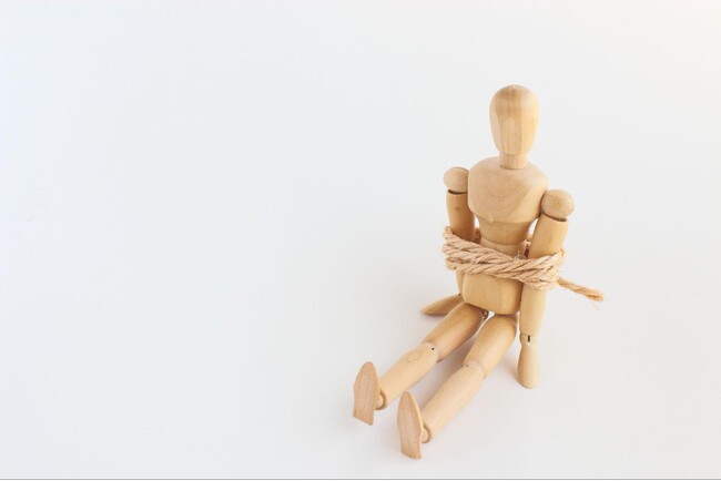 恋愛における束縛とは？束縛する心理や具体例・対処法を男女200人に調査！