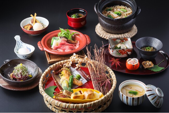 秋グルメの王様「松茸」を、5つの味わいで。旬の味覚が詰まった贅沢御膳、9/1（月）販売開始