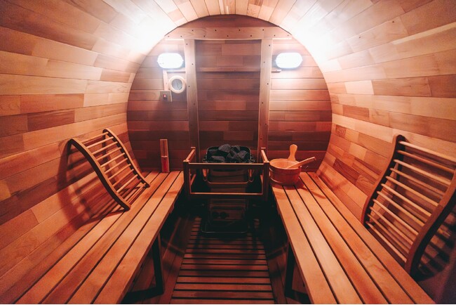 サウナ付き民泊を新しいスタンダードに｜伊勢志摩「Small Resort 志摩」に絶景バレルサウナ誕生