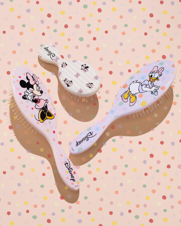 あなたはどっち派？ 全米で大人気の『WetBrush(R)️(ウェットブラシ)』にキュートな「ミニー＆デイジー」デザインが新登場！