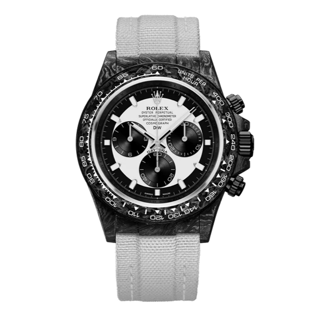 カスタム時計メーカー「DiW」から、伝統的なツートーンのROLEX DAYTONAをモチーフにした「CARBON ROLEX DAYTONA Cream 41mm」が登場。