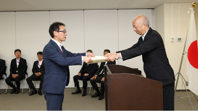 首都高速道路株式会社より、ETC専用化事業における対応で表彰を受けました