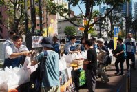 【毎年恒例】「国際コーヒーの日」にあわせたイベント『工場直送 チャリティセール』