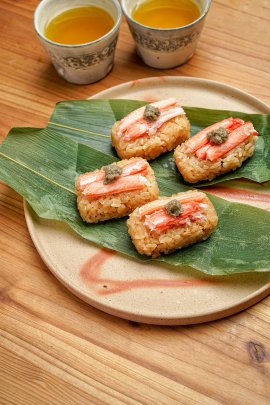 国産紅ずわいがに使用笹巻き蟹めし 国産紅ずわいがに使用笹巻き蟹めし