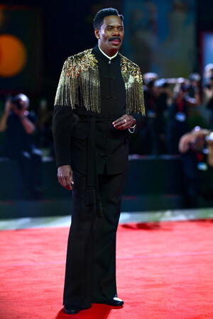 第82回 ヴェネツィア国際映画祭に、多くのセレブリティがヴァレンティノを着用し登場